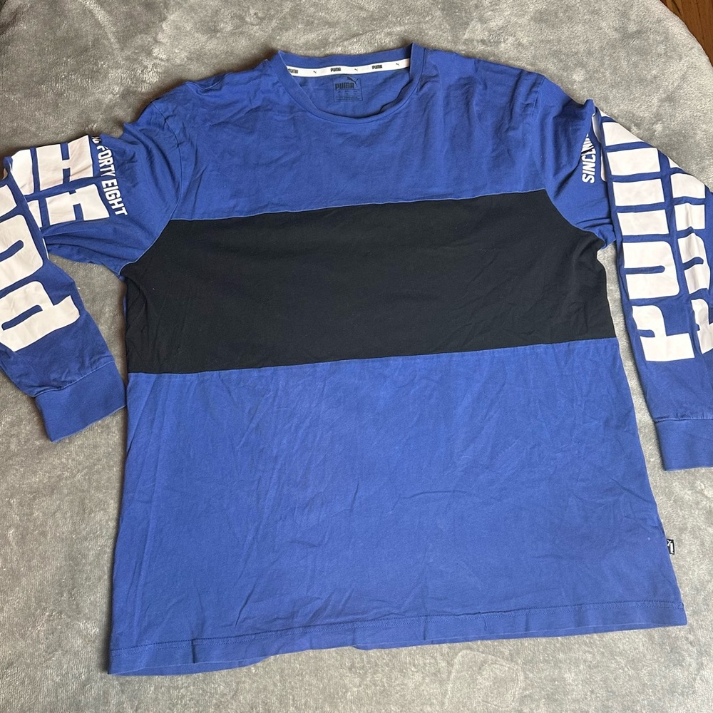 PUMA Men's Blue and Black Graphic Long Sleeve Tee